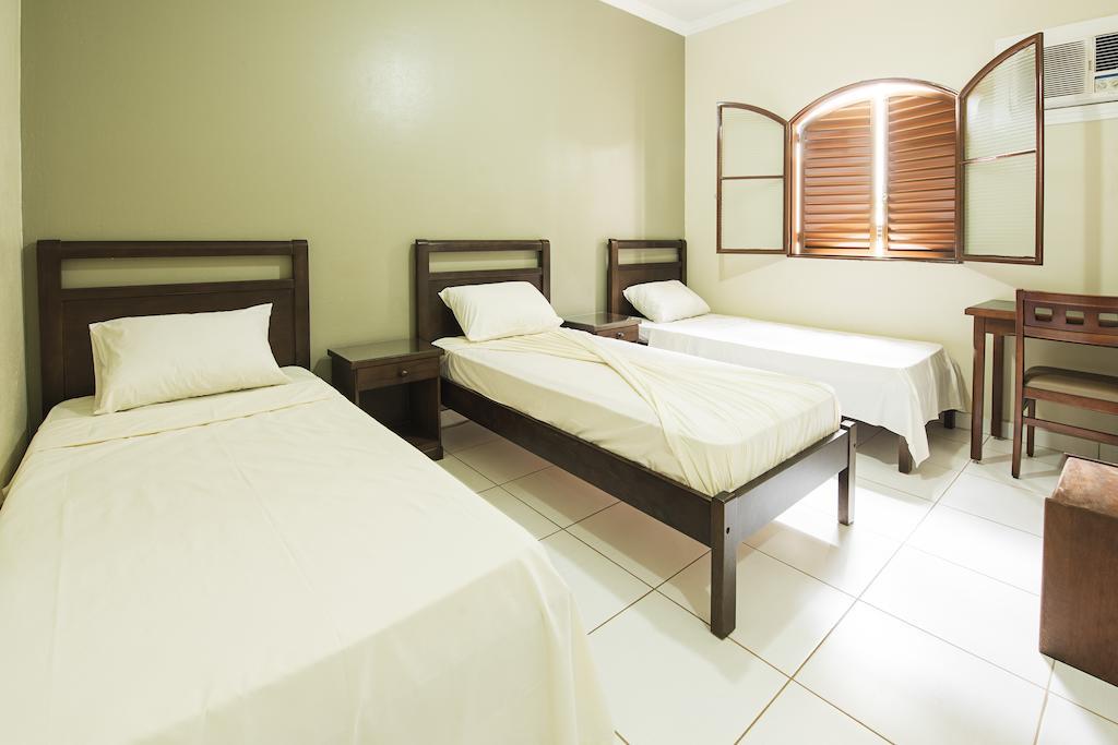 Hotel Recreio Dos Bandeirantes Sertãozinho Habitación foto