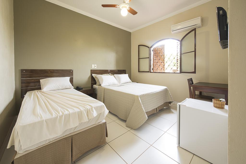 Hotel Recreio Dos Bandeirantes Sertãozinho Habitación foto
