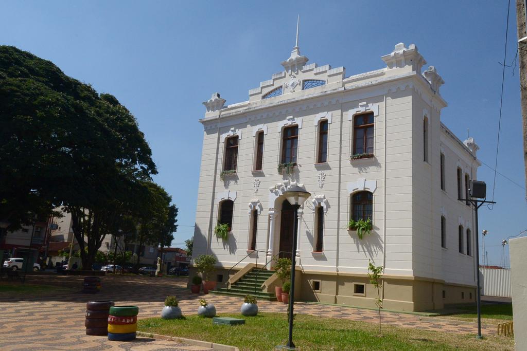 Hotel Recreio Dos Bandeirantes Sertãozinho Exterior foto